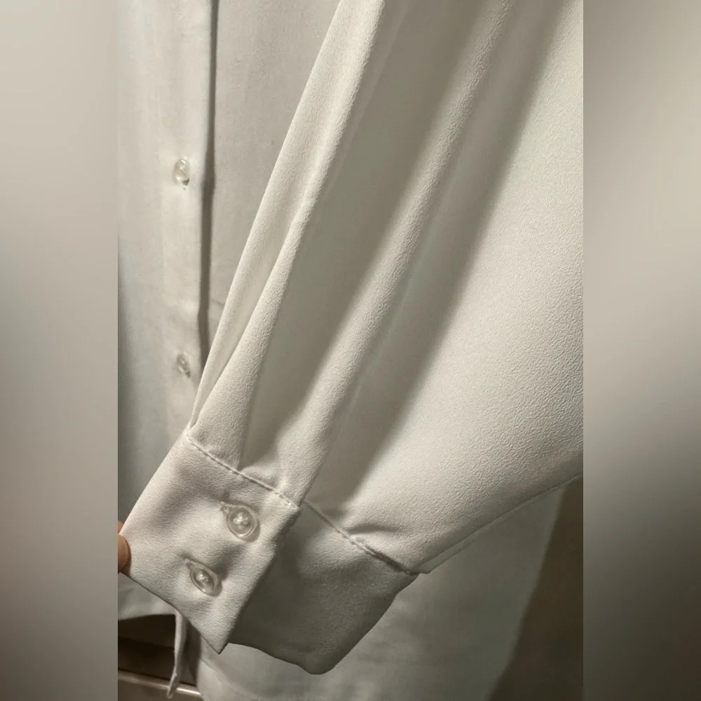 Jones New York Classic White Button Down Shirt - Picture 4 of 6